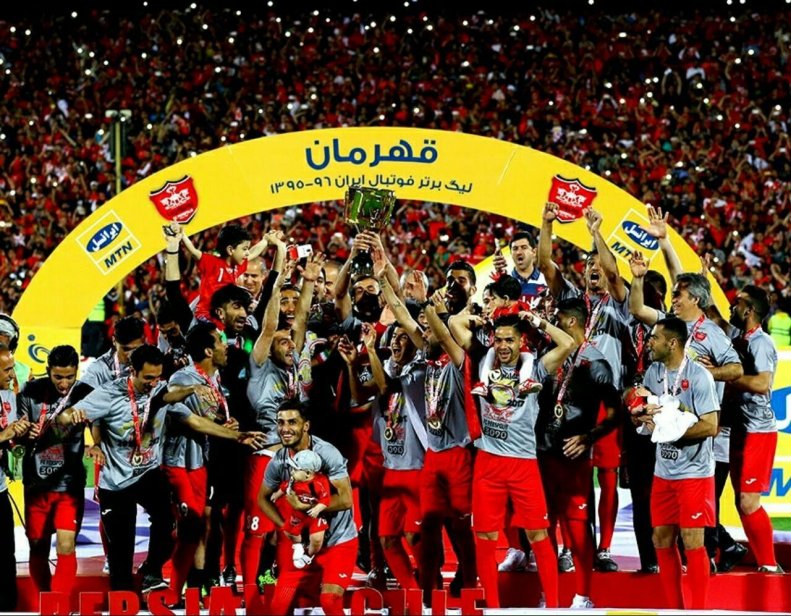 نهمین قهرمانی، پرسپولیسیها را دست نیافتنیتر کرد + عکس قهرمانان