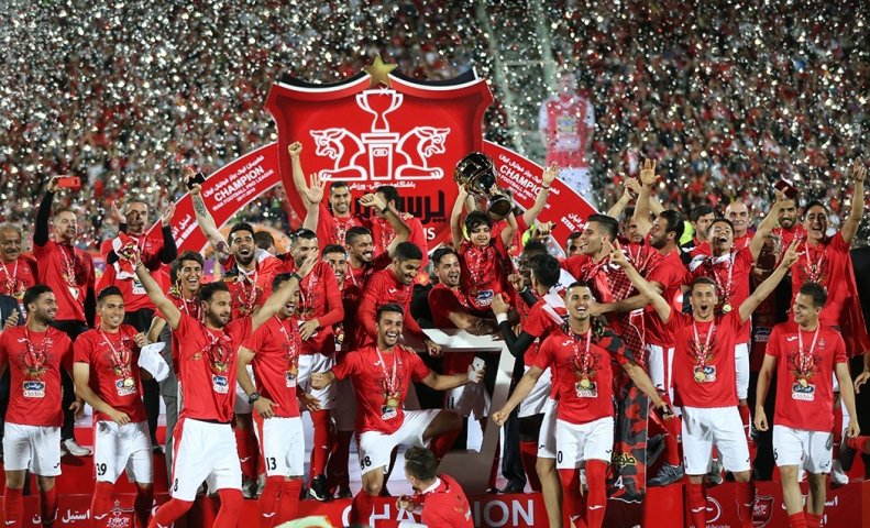 نهمین قهرمانی، پرسپولیسی‌ها را دست نیافتنی‌تر کرد + عکس قهرمانان