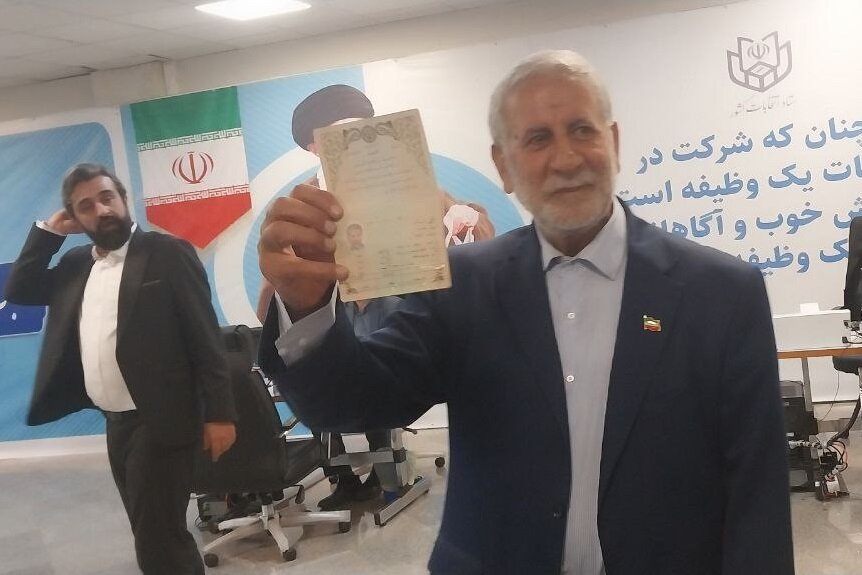 یک کاندیدای زن، میرتاجالدینی و فدامالکی در عصر روز سوم ثبتنام کردند/ انصراف فتاح در روز ثبتنام چهرههای مطرح سیاسی