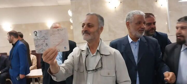 مسعود زریبافان کاندیدای انتخابات ریاست جمهوری شد مسعود زریبافان کاندیدای انتخابات ریاست جمهوری شد