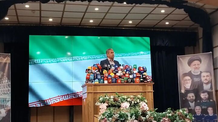 اولویت اول کشور حل مشکلات اقتصادی و معیشتی مردم است اولویت اول کشور حل مشکلات اقتصادی و معیشتی مردم است