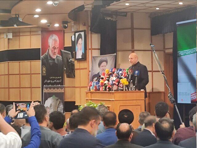 با تکیه بر سوابق سیاسی و اجرایی خود پا به عرصه انتخابات گذاشتم با تکیه بر سوابق سیاسی و اجرایی خود پا به عرصه انتخابات گذاشتم