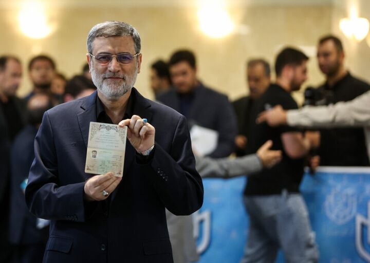 جدول پخش برنامههای تبلیغاتی سید امیرحسین قاضیزاده هاشمی از صدا و سیما جدول پخش برنامههای تبلیغاتی سید امیرحسین قاضیزاده هاشمی از صدا و سیما