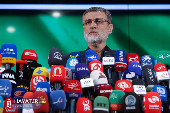 حرکت در مسیر برداشتن دیوارهای میان دولت و مردم را ادامه می دهم/ انقلاب در سازوکارها و تحول در مدل حکمرانی در دستور کار است + فیلم حرکت در مسیر برداشتن دیوارهای میان دولت و مردم را ادامه می دهم/ انقلاب در سازوکارها و تحول در مدل حکمرانی در دستور کار است + فیلم