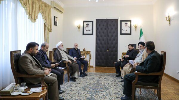 تأکید رؤسای قوای قضائیه و مقننه بر همکاری با دولت در برگزاری موفق انتخابات تأکید رؤسای قوای قضائیه و مقننه بر همکاری با دولت در برگزاری موفق انتخابات