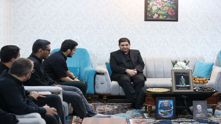 دیدار مخبر با خانواده کادر پروازی شهدای خدمت دیدار مخبر با خانواده کادر پروازی شهدای خدمت