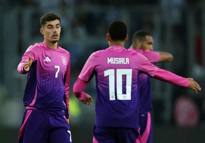 شکست عجیب انگلیس و پیروزی آلمان شکست عجیب انگلیس و پیروزی آلمان