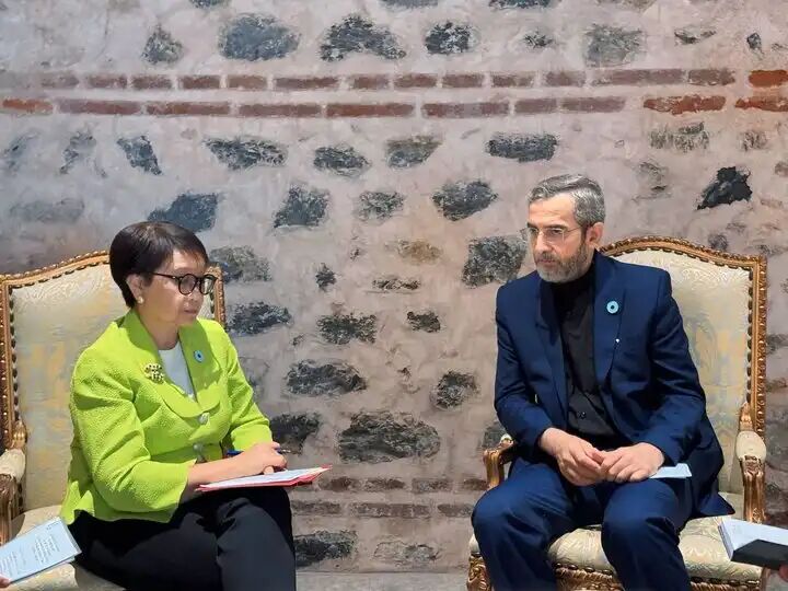 باقری با وزیر امور خارجه اندونزی دیدار کرد باقری با وزیر امور خارجه اندونزی دیدار کرد