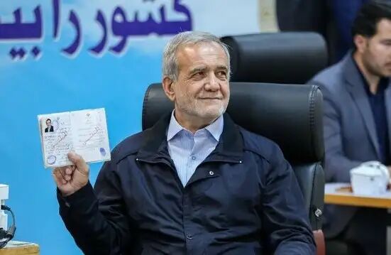 فرزندان من نه تنها باعث بی آبرویی نشدند بلکه آبروی بندهاند/ خیلیها هستند که اینطور نیستند فرزندان من نه تنها باعث بی آبرویی نشدند بلکه آبروی بندهاند/ خیلیها هستند که اینطور نیستند