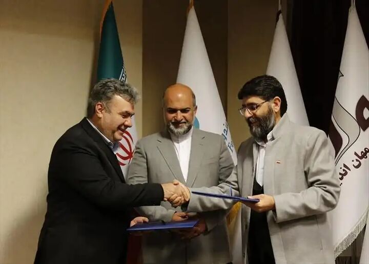 انعقاد تفاهم‌نامه‌ برای حمایت از آثار هنرمندان در مناطق کم برخوردار