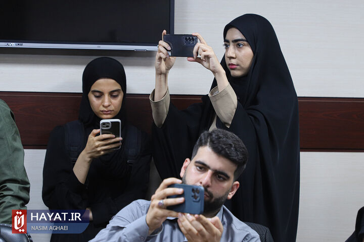 نشست خبری قاضیزاده هاشمی، کاندیدای چهاردهمین دوره ریاست جمهوری