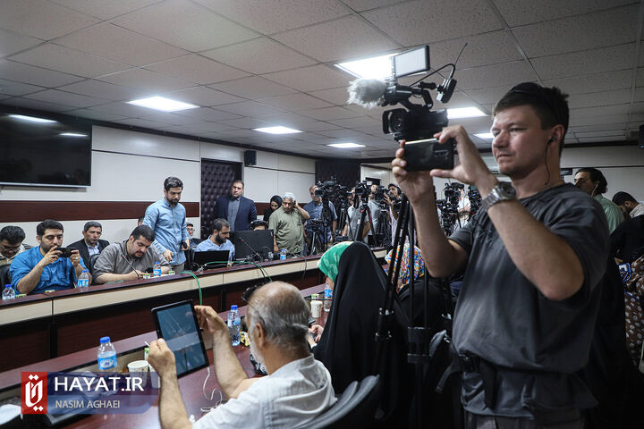 نشست خبری قاضیزاده هاشمی، کاندیدای چهاردهمین دوره ریاست جمهوری