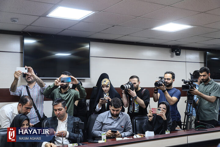 نشست خبری قاضیزاده هاشمی، کاندیدای چهاردهمین دوره ریاست جمهوری