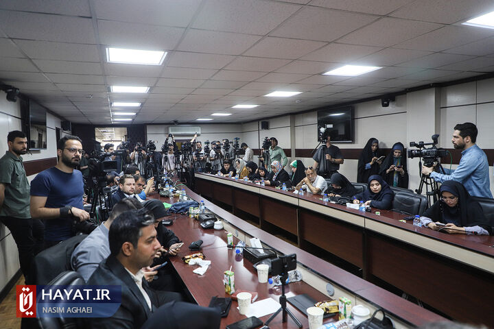 نشست خبری قاضیزاده هاشمی، کاندیدای چهاردهمین دوره ریاست جمهوری