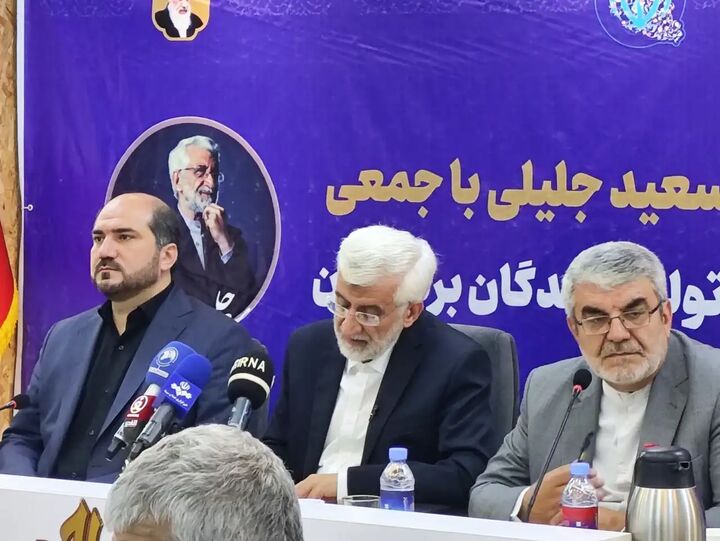 بیان مشکلات هنر نیست؛ باید ضعف ها را با قدرت برطرف کرد بیان مشکلات هنر نیست؛ باید ضعف ها را با قدرت برطرف کرد