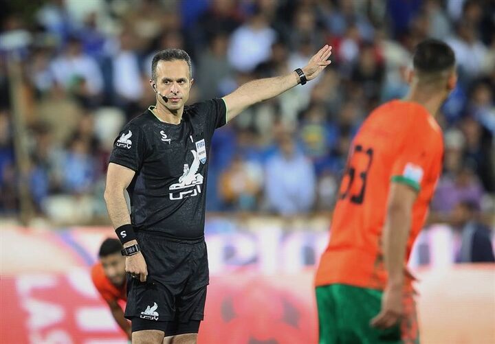 سوت دیدار نهایی جام حذفی در دستان بیژن حیدری سوت دیدار نهایی جام حذفی در دستان بیژن حیدری