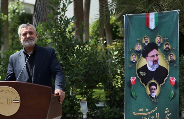 مسائل بازنشستگان، کارمندان و کارگران در دولت آینده پیگیری شود مسائل بازنشستگان، کارمندان و کارگران در دولت آینده پیگیری شود