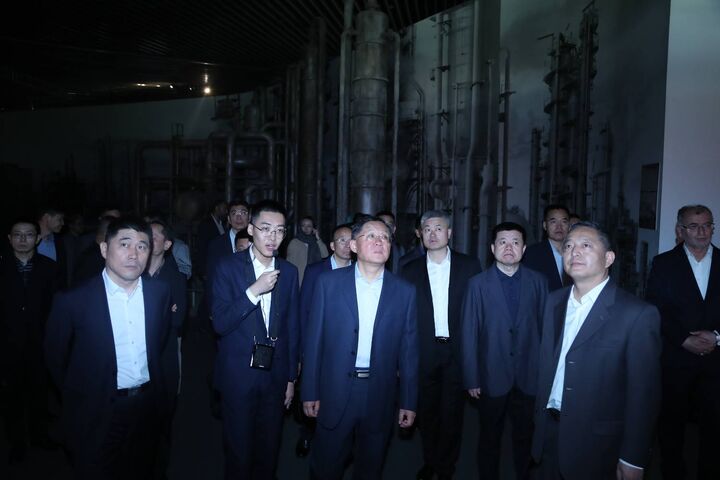 بازدید هیات دانشگاه دفاع ملی چین از موزه ملی انقلاب اسلامی و دفاع مقدس بازدید هیات دانشگاه دفاع ملی چین از موزه ملی انقلاب اسلامی و دفاع مقدس