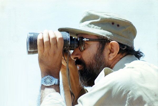 شهید دکتر «مصطفی چمران»: خدایا! همه را کنار زدی تا خودم باشم و خودت ... شهید دکتر «مصطفی چمران»: خدایا! همه را کنار زدی تا خودم باشم و خودت ...