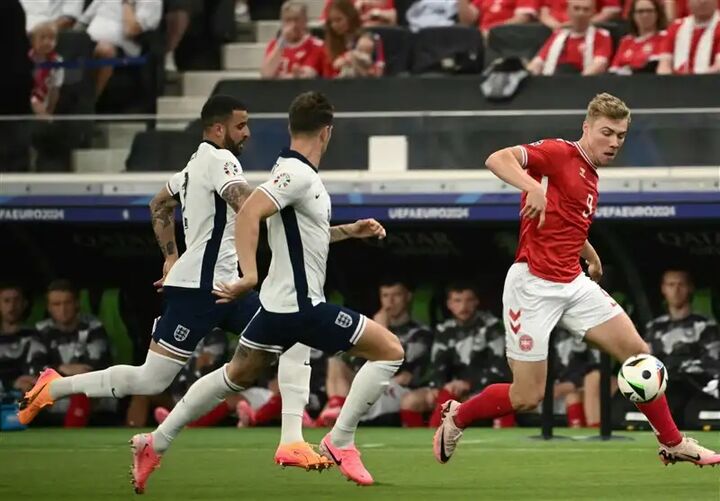 دستگیری ۸ هودار انگلیس در آلمان دستگیری ۸ هودار انگلیس در آلمان