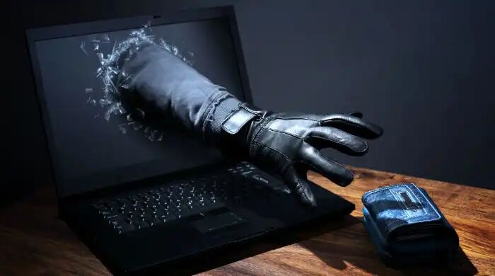 کلاهبردار ۴۰۰ میلیارد ریالی در فلاورجان دستگیر شد کلاهبردار ۴۰۰ میلیارد ریالی در فلاورجان دستگیر شد