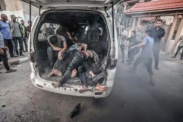 غزه همزمان از زمین و آسمان زیر آتش رفت غزه همزمان از زمین و آسمان زیر آتش رفت