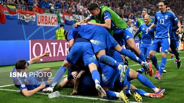 زاکانی خالق لحظه جنونآمیز آتزوری / اسپانیا قاطعانه صعود کرد زاکانی خالق لحظه جنونآمیز آتزوری / اسپانیا قاطعانه صعود کرد