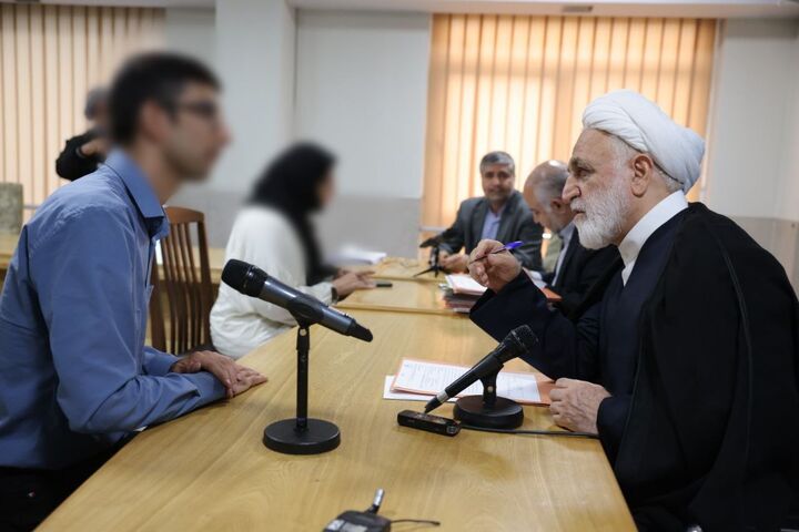 مشکلات قضائی مردم روی میز رئیس عدلیه مشکلات قضائی مردم روی میز رئیس عدلیه