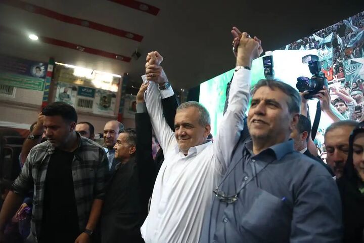 اگر به قدرت برسم اجازه نمیدهم استادی اخراج شود اگر به قدرت برسم اجازه نمیدهم استادی اخراج شود