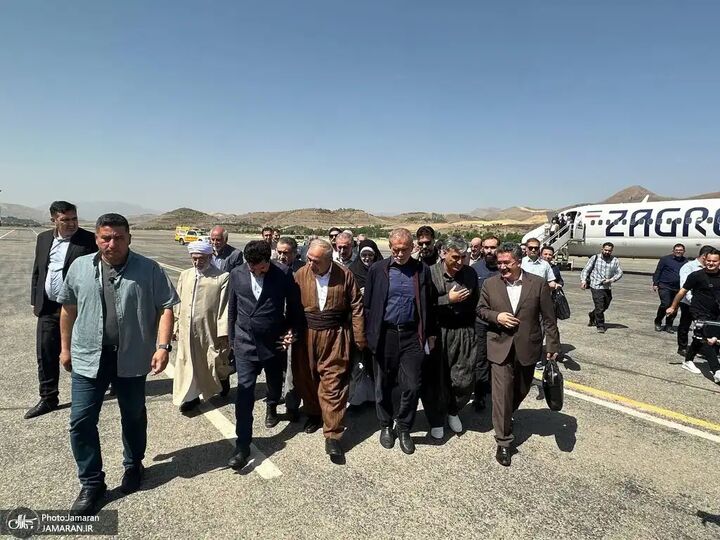 «پزشکیان» وارد لرستان شد «پزشکیان» وارد لرستان شد