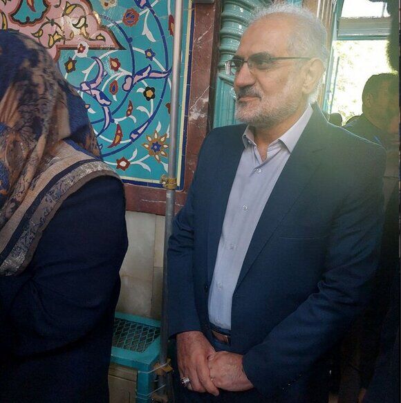 حسینی در انتخابات شرکت کرد حسینی در انتخابات شرکت کرد