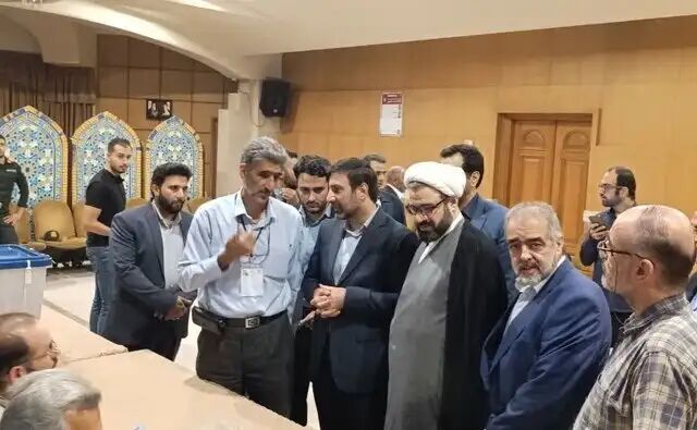 سخنگوی شورای نگهبان از روند اخذ رای در مسجد حضرت امیر (ع) تهران بازدید کرد