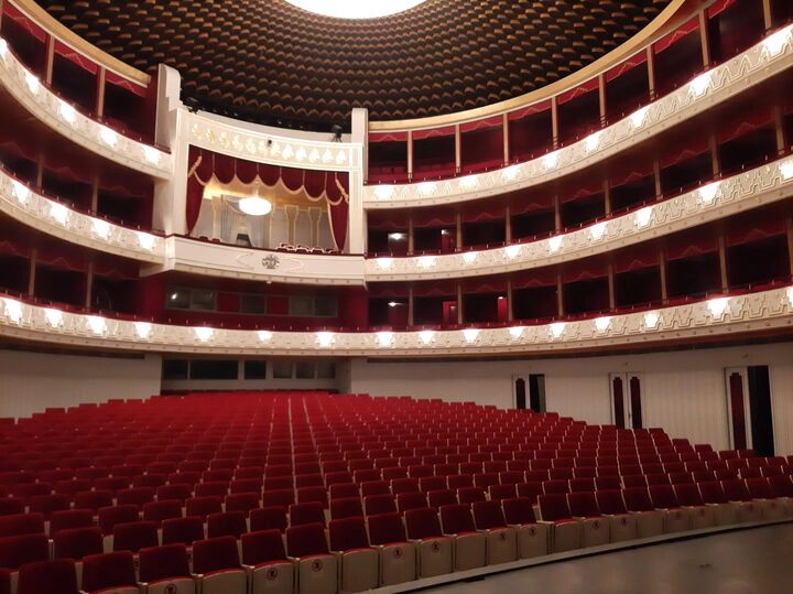 اردشیر کامکار با موسیقی کردستان به تالار وحدت میآید اردشیر کامکار با موسیقی کردستان به تالار وحدت میآید