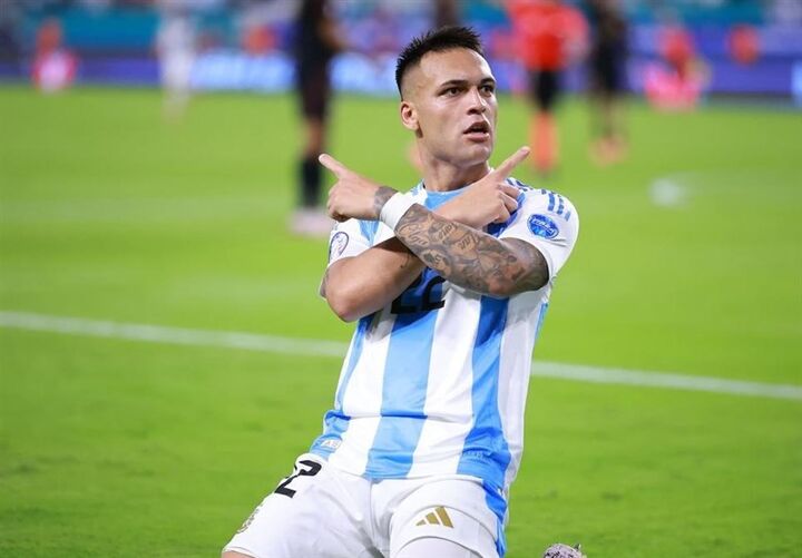 آرژانتین بدون مسی بر پرو غلبه کرد/ صعود کانادا با حذف شیلی آرژانتین بدون مسی بر پرو غلبه کرد/ صعود کانادا با حذف شیلی