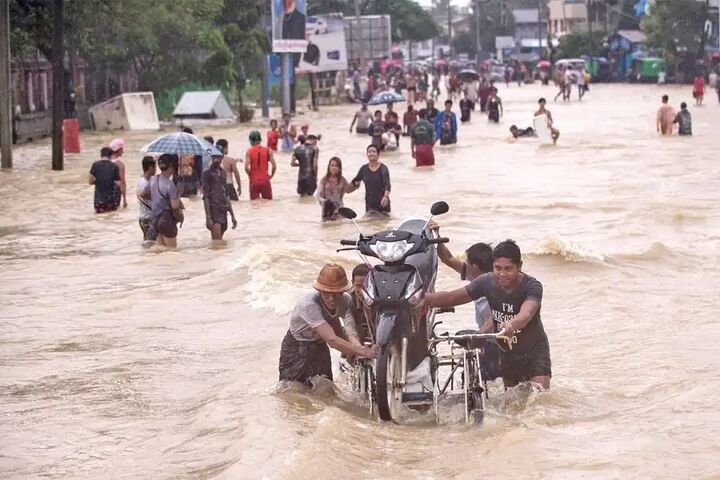 هزاران نفر در شمال میانمار گرفتار سیل شدند هزاران نفر در شمال میانمار گرفتار سیل شدند