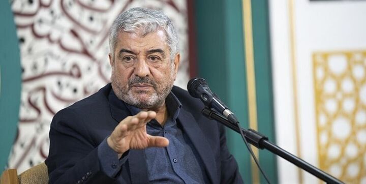 مردمی بودن یکی از ویژگیهای شهید رئیسی بود مردمی بودن یکی از ویژگیهای شهید رئیسی بود