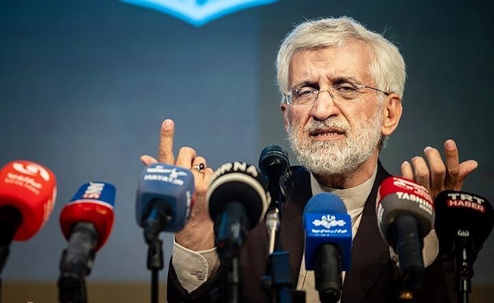 جلیلی: وظیفه داریم به روند پیشرفت کشور کمک کنیم جلیلی: وظیفه داریم به روند پیشرفت کشور کمک کنیم