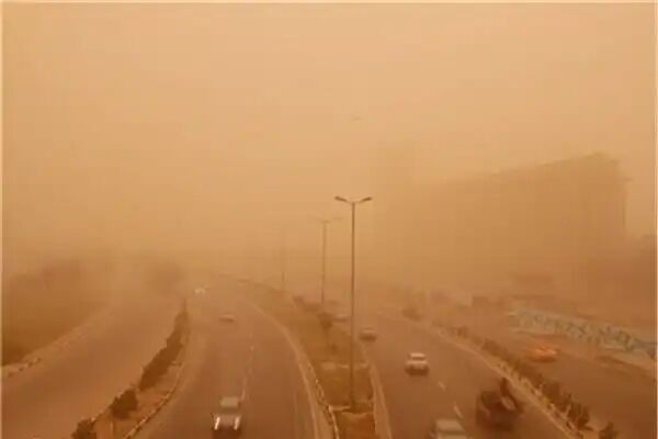 ریزگردها تا پایان تیر ماه مهمان اصفهانیهاست ریزگردها تا پایان تیر ماه مهمان اصفهانیهاست