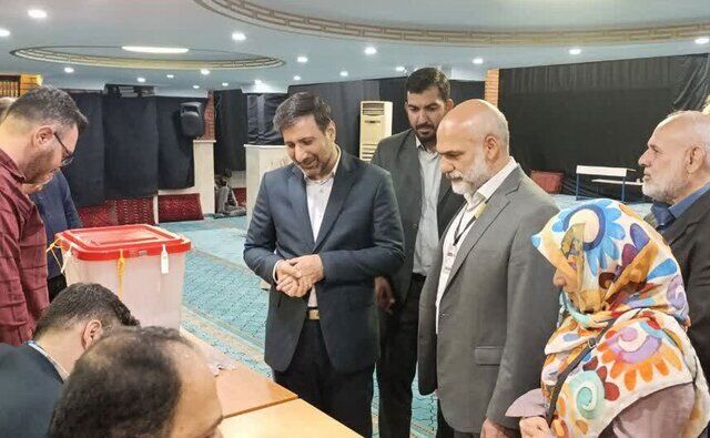 بازدید طحاننظیف از فرآیند رایگیری در مسجد لولاگر بازدید طحاننظیف از فرآیند رایگیری در مسجد لولاگر