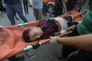 شهادت ۱۴ فلسطینی بر اثر بمباران یک مدرسه‌ در اردوگاه «النصیرات»