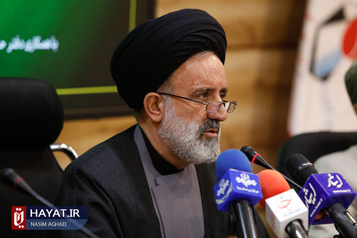 نشست اهالی اهل قلم و اندیشمندان حوزه ایثار و شهادت