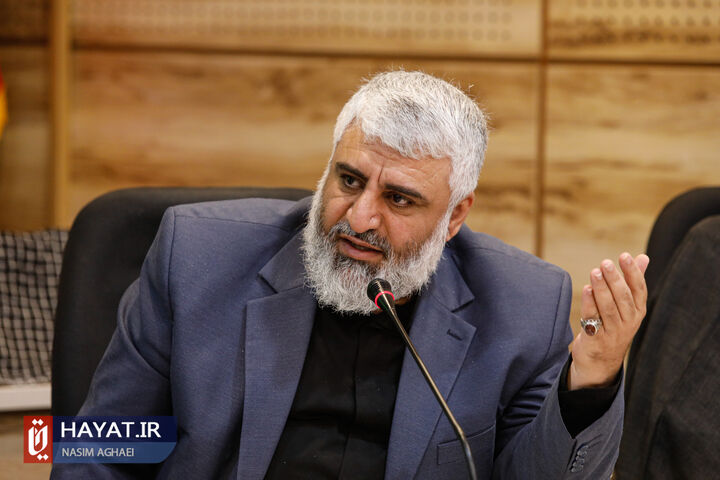 نشست اهالی اهل قلم و اندیشمندان حوزه ایثار و شهادت