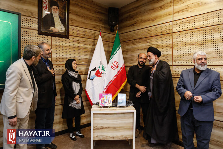 نشست اهالی اهل قلم و اندیشمندان حوزه ایثار و شهادت