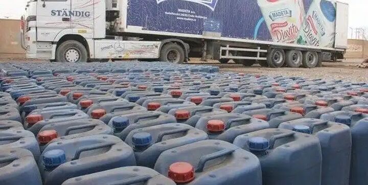 کشف ۲ میلیون لیتر سوخت قاچاق در یکی از بنادر تجاری هرمزگان کشف ۲ میلیون لیتر سوخت قاچاق در یکی از بنادر تجاری هرمزگان