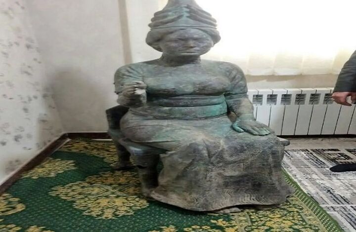 مجسمه ۲۰۰۰ ساله بهدست پلیس افتاد مجسمه ۲۰۰۰ ساله بهدست پلیس افتاد