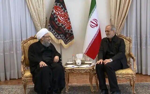 آملی لاریجانی با پزشکیان دیدار کرد آملی لاریجانی با پزشکیان دیدار کرد