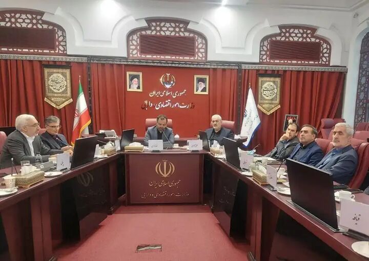 تمایل جدی دولت به واگذاری مدیریت در خودروسازان تمایل جدی دولت به واگذاری مدیریت در خودروسازان