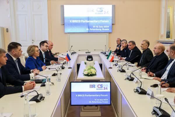 ۱۵ سند همکاری بین استانهای ایران و روسیه ۱۵ سند همکاری بین استانهای ایران و روسیه