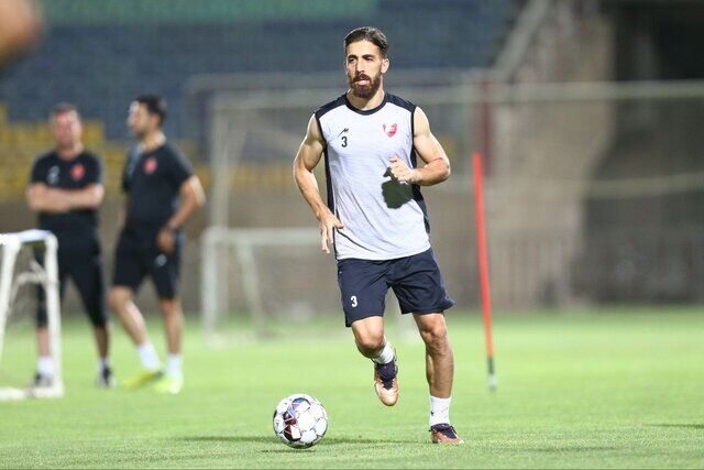 فرشاد فرجی در پرسپولیس ماندگار شد