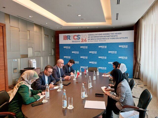 رایزنی کنعانی با همتای اماراتی خود در روسیه رایزنی کنعانی با همتای اماراتی خود در روسیه